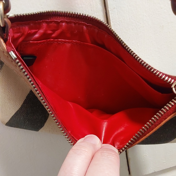 Dooney & Burke zebra small clutch - Picture 3 of 6